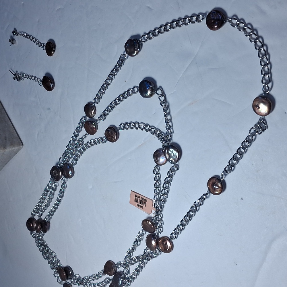Fresh water pearl necklace and earrings